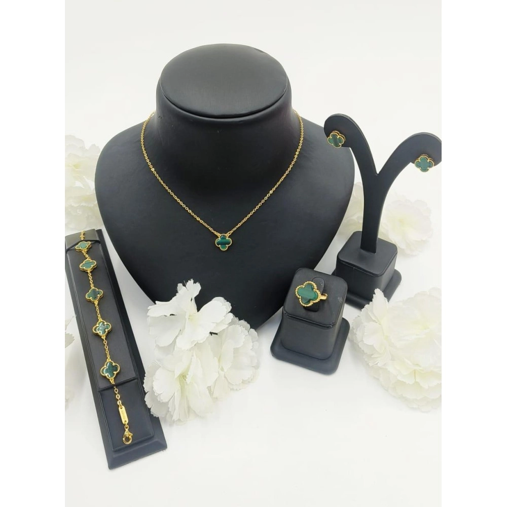 Emerald Clover Jewelry Set