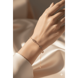 Elegant Gold Chain Bracelet